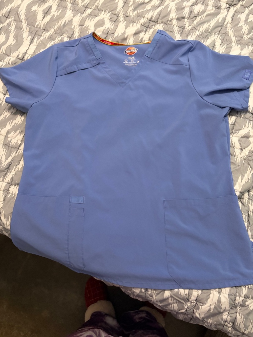 Scrub set